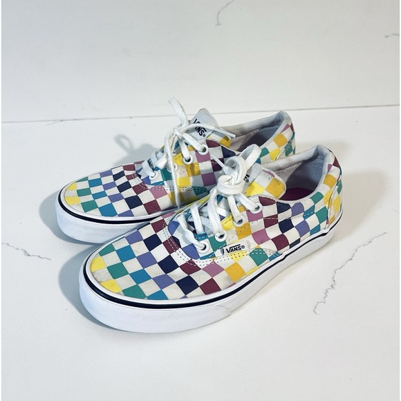 Vans Women's Shoes Size 6 Rainbow Checkered Old Skool Lace Up Off The Wall - Picture 3 of 6